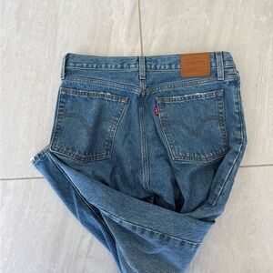 Levi's Straight Leg Women's Denim Jeans - Mid Blue Wash